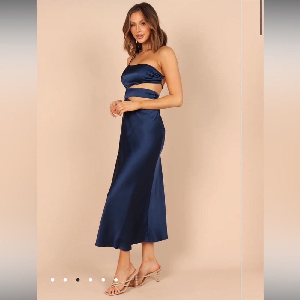 NWT Forelle One Shoulder Cut Out Midi Dress - Navy​​ - Picture 7 of 7